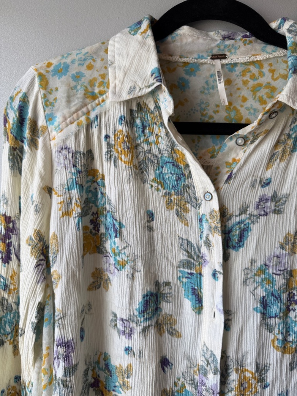 Free People Hold onto me Ivory Floral Button-Up Blouse small